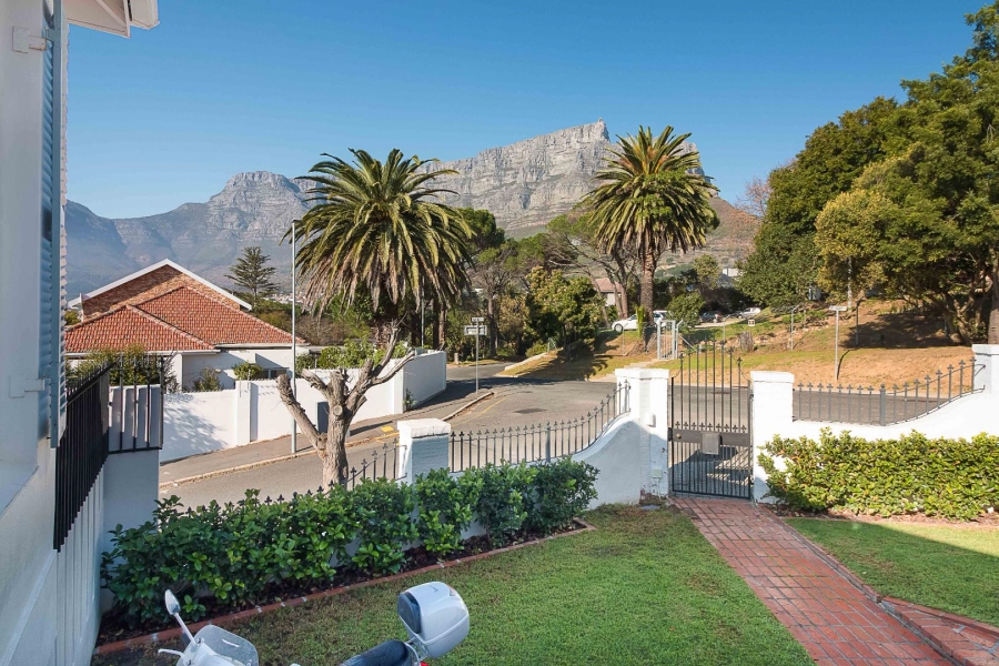 3 Bedroom Property for Sale in Tamboerskloof Western Cape